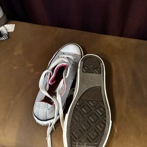 Converse Gray Sneakers with Pink Highlights